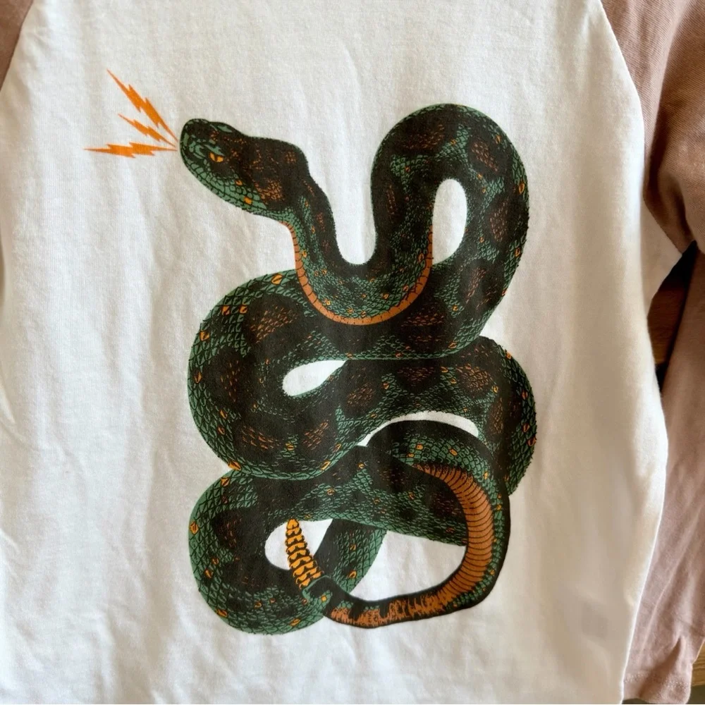 Tiny Whales RARE Raglan shirt with snake Size 8 100% cotton‎